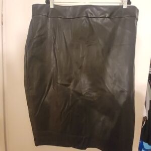 Classic Black Faux Leather Pencil Skirt